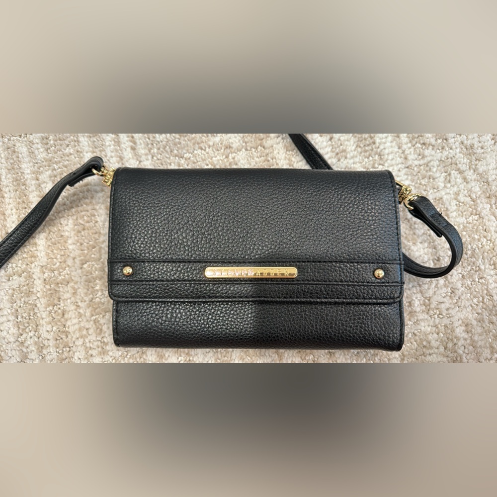 Steve Madden Wallet on Chain